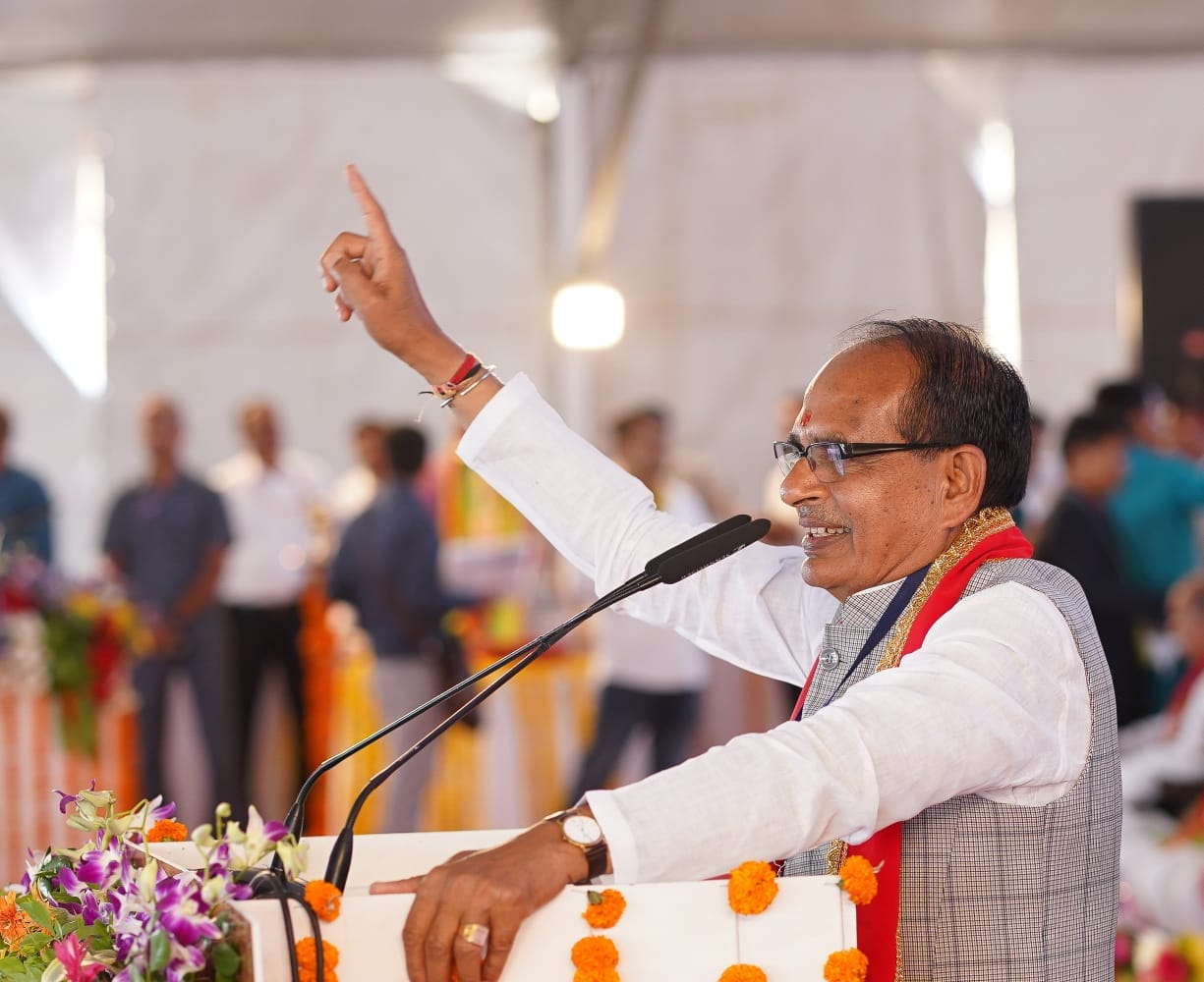 MP News: CM Shivraj said- In the seventh month, he made the first movement, which was beaten