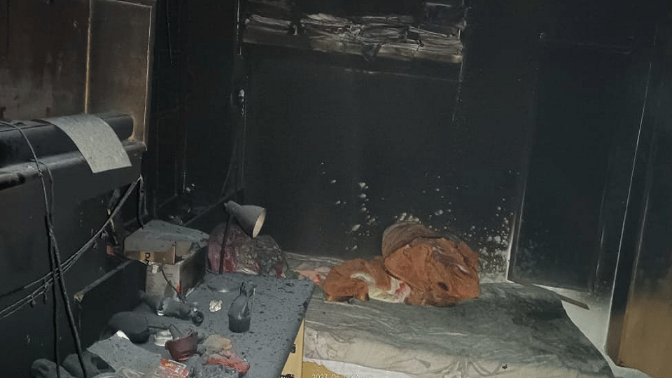 Fire broke out in hostel of Maulana Azad Medical College