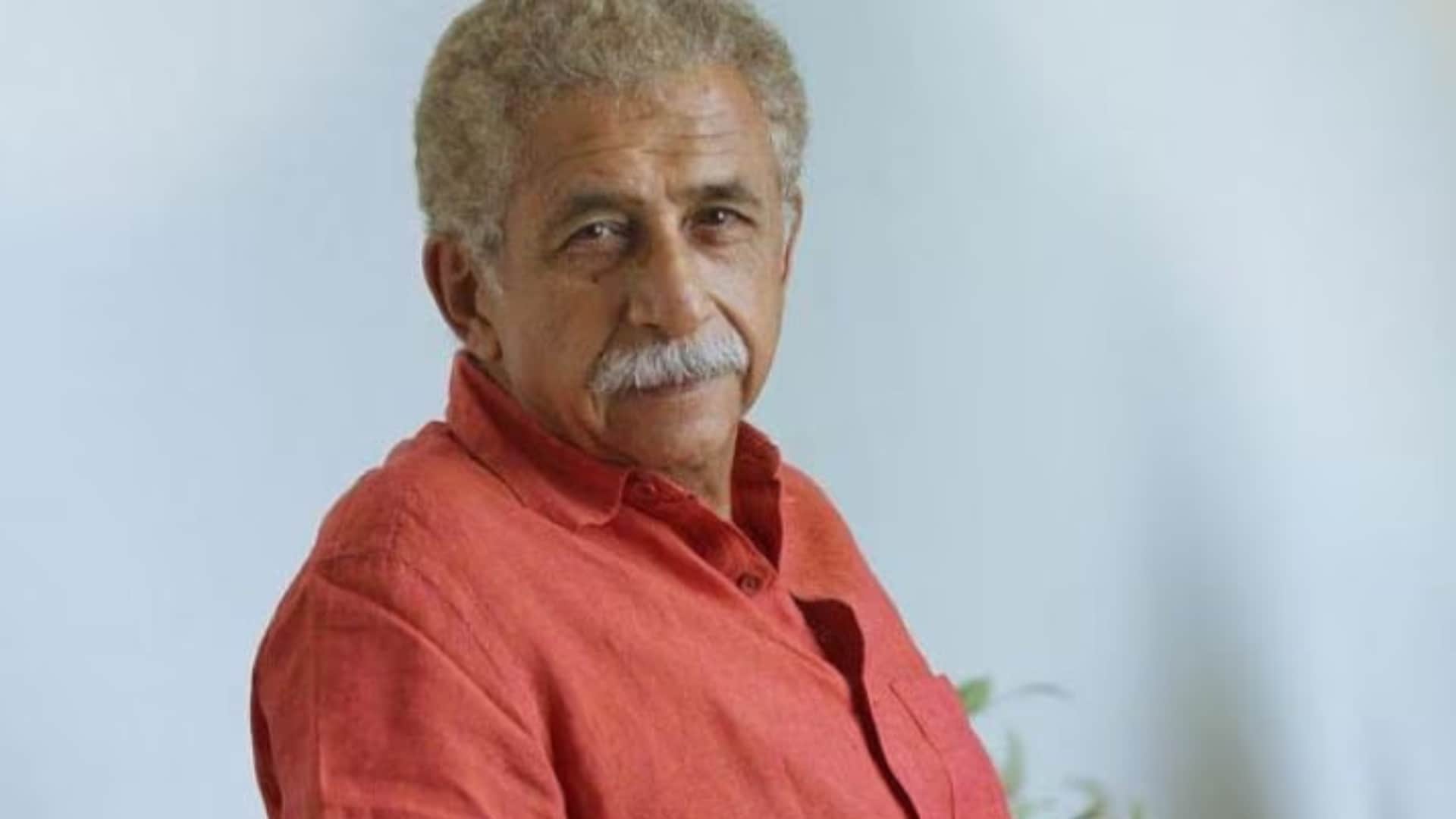 Taj Actor Naseeruddin Shah hangs his Filmfare Award on the handle of the washroom said I dont find any value