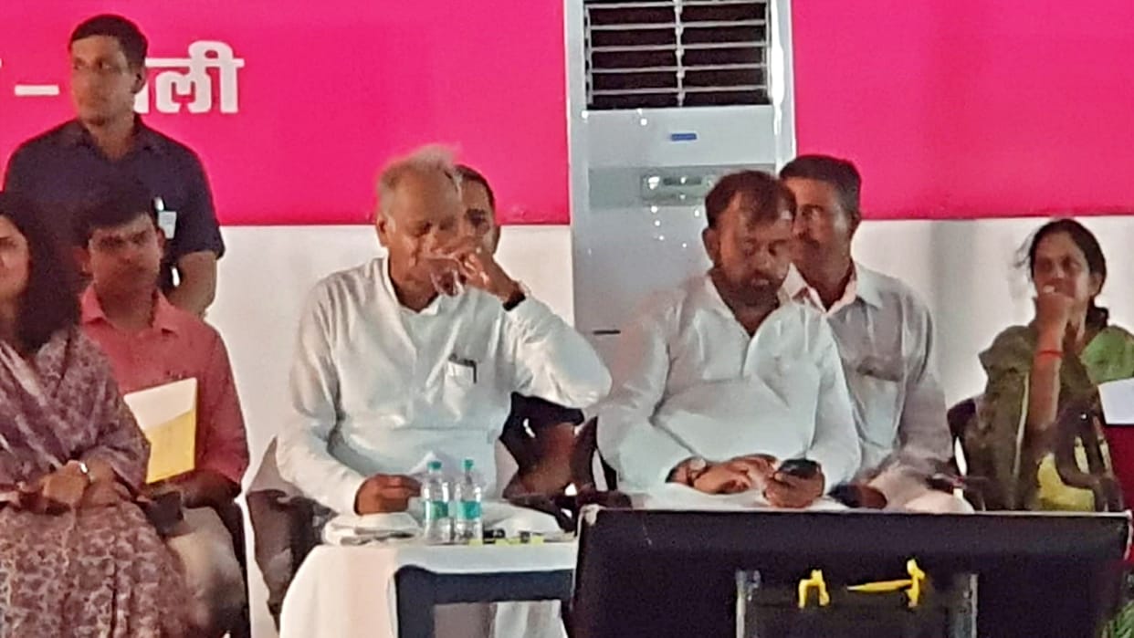 Pali News CM Ashok Gehlot says You will get tired of begging I will not get tired of giving