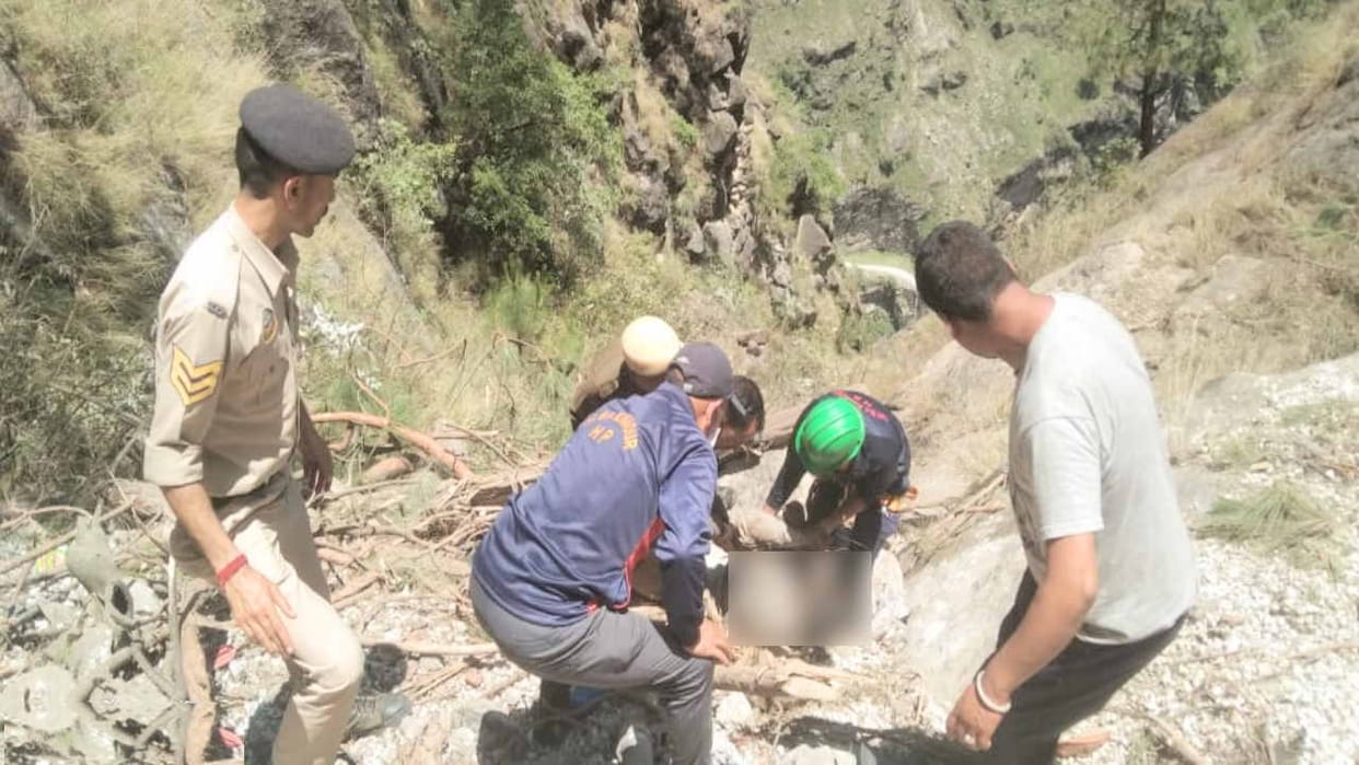Road Accident: Tipper fell into ditch near Chaura of Kinnaur, two died