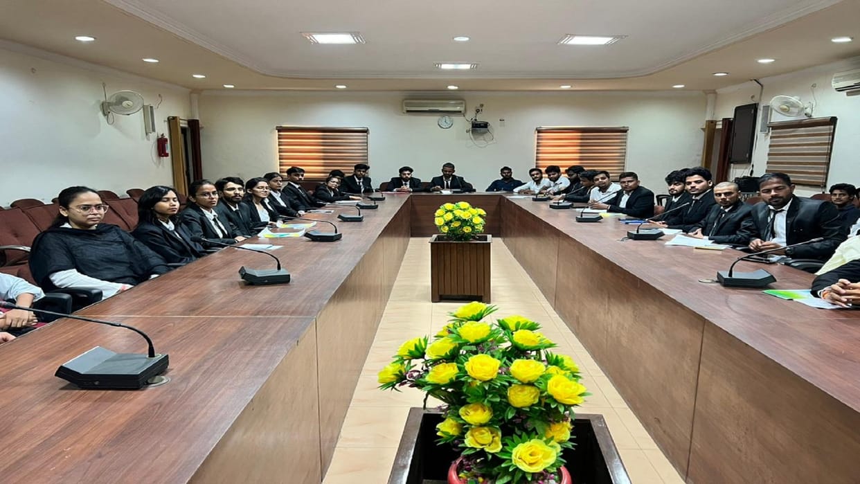 Vidyarthi Parishad started justice internship for law students, will be taught the tricks of becoming a better