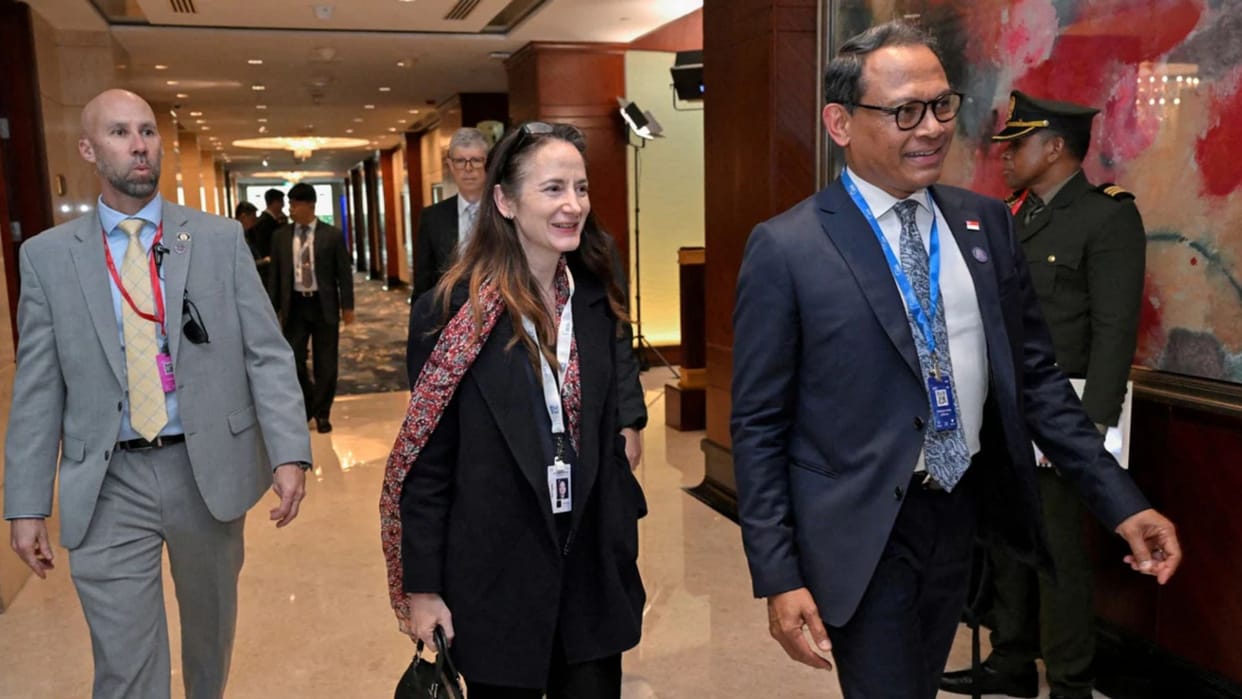 World's Spy Chiefs Meet In Secret Conclave In Singapore Report