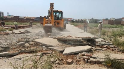 Illegal colonies demolished with bulldozers in Bareilly