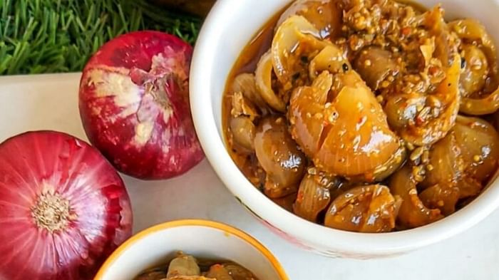 Make Easy Instant Pyaaz Ka Achar at Home Know How to Make Onion Pickle