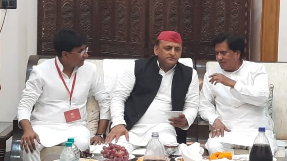 Big blow to Akhilesh Yadav CP Rai joining Congress very close to Mulayam Singh