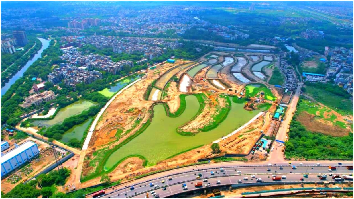 Environment Day Chief Minister Arvind Kejriwal shared adorable pictures said Delhi is becoming city of lakes