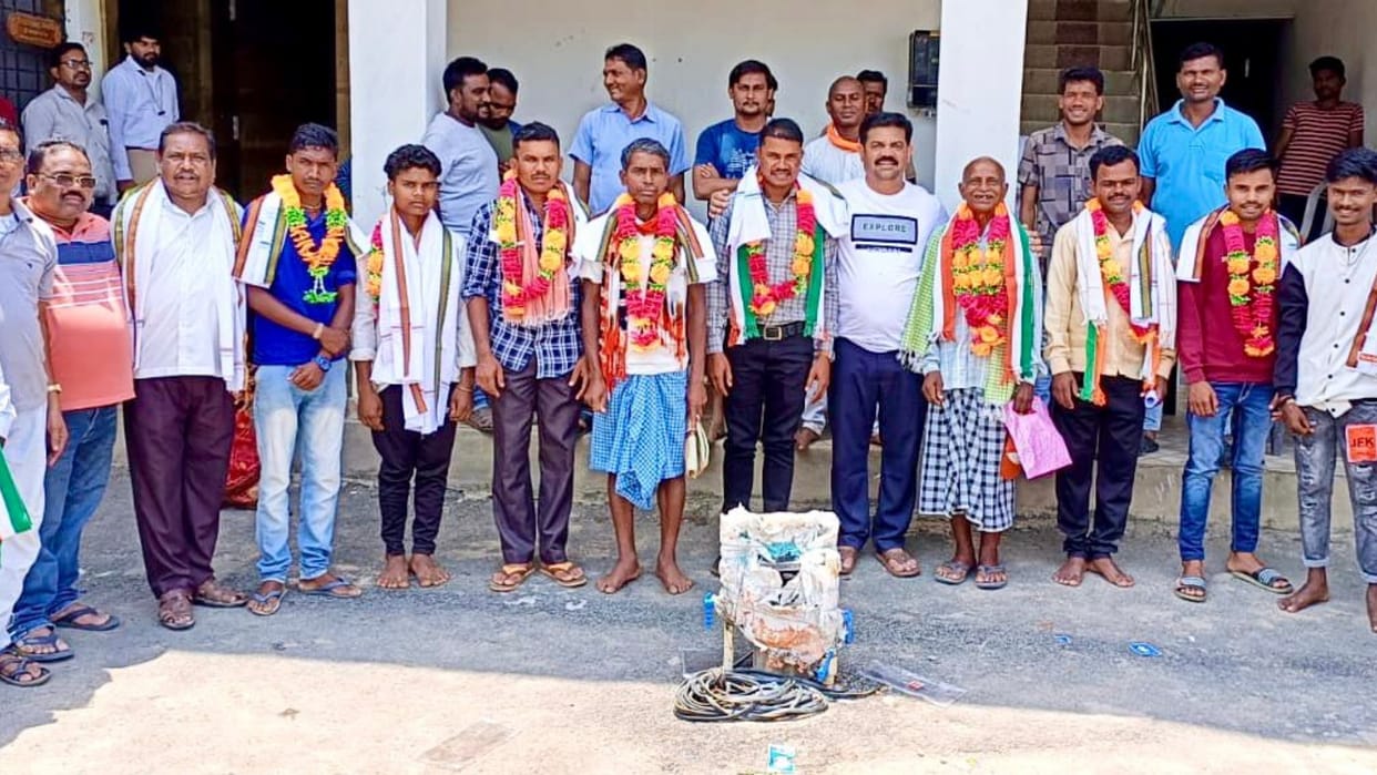 10 BJP workers join chhattisgarh Congress in Bijapur