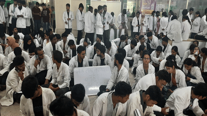 JIIMS college student and security guard fight over cigarette smoking in Greater Noida
