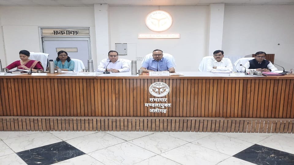 8000 lekhpal meet by the end of June