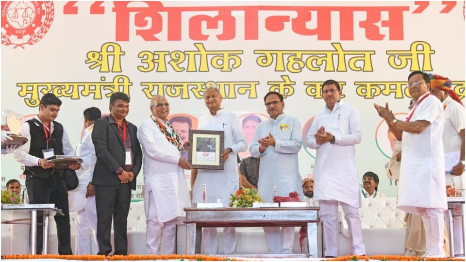 100-100 metric ton capacity godowns will be built in 100 village service cooperatives in Rajasthan