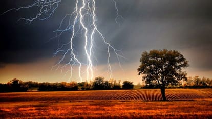 Damini Lightning Alert app for giving warning to the mobile phone user