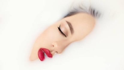Milk Bath Benefits During Summer Season helps to Feel Refresh Whole Day