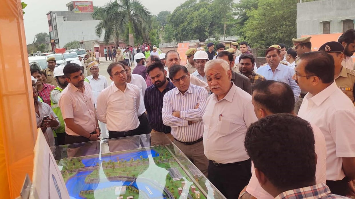 Chief Secretary inspected construction of Godhoiya Nala