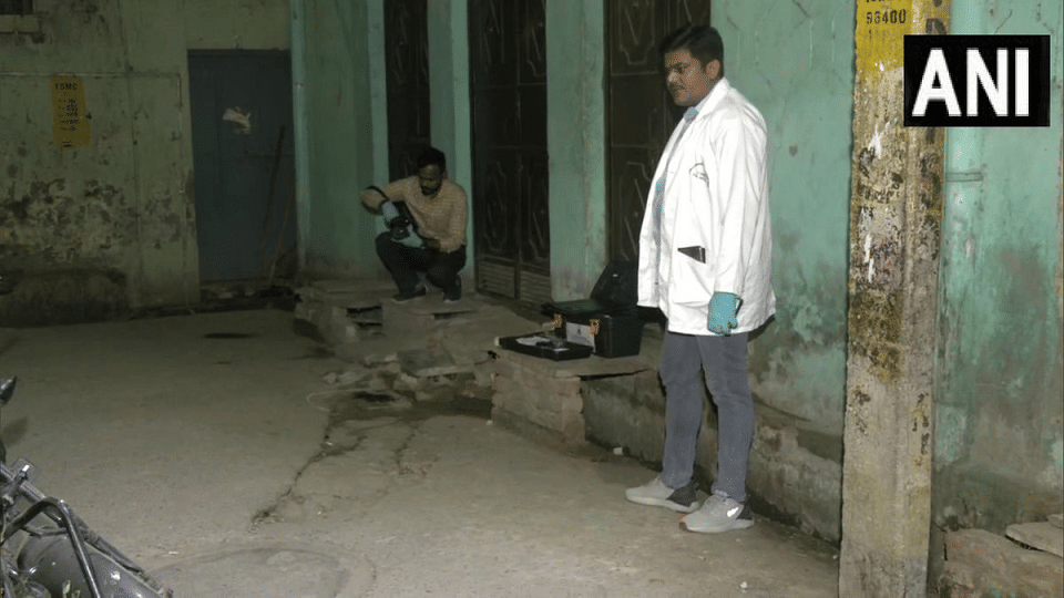 Gang War in Jafrabad Delhi: Four People Injured In Firing Jafrabad Area North East Delhi News in Hindi