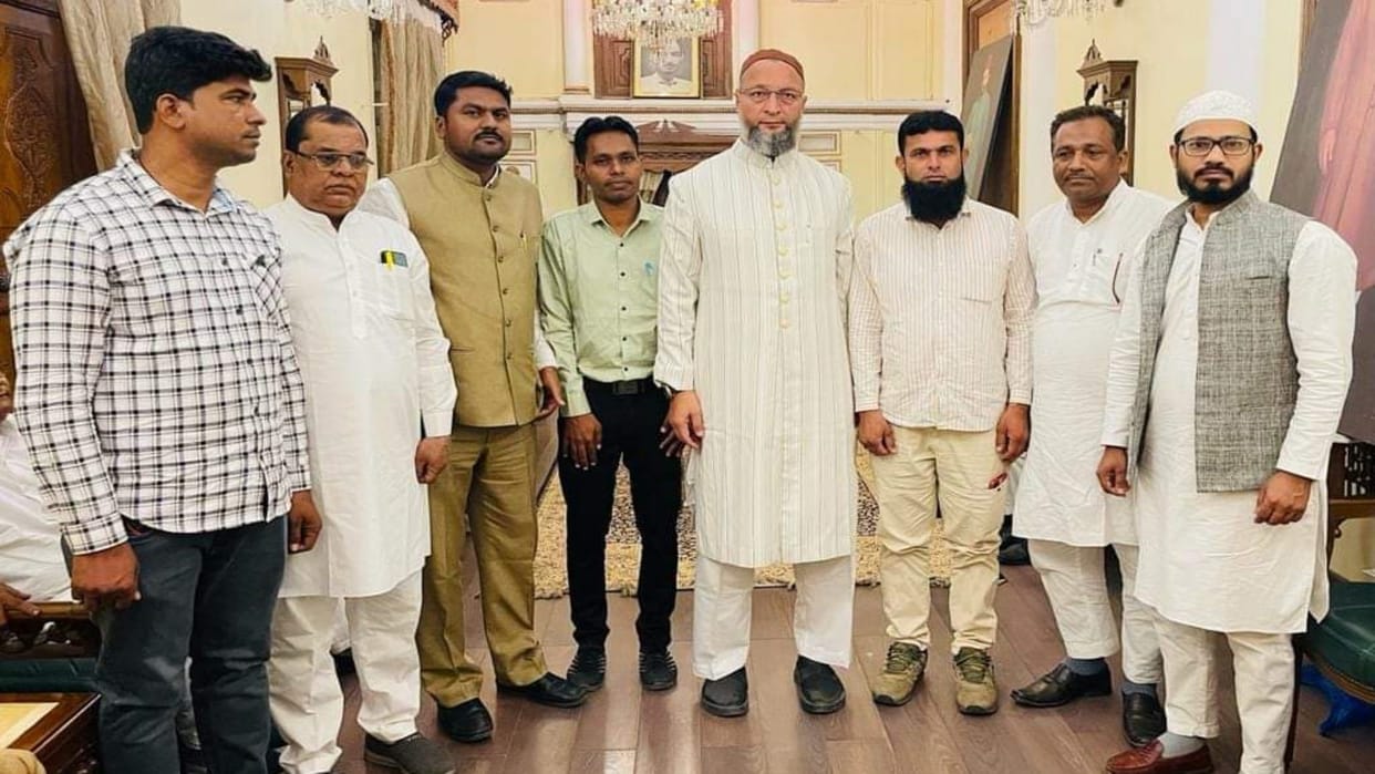 MP Politics Asaduddin Owaisi formed seven-member core committee regarding MP assembly elections