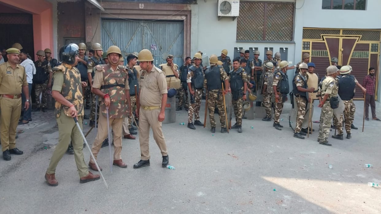 Meerut: Stone pelting on MDA and police over land dispute in Kankar Khera and accused arrested