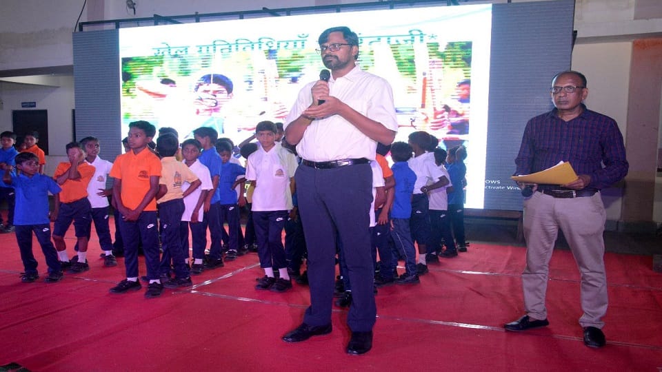 Bijapur: More than 900 school children took part in summer camp