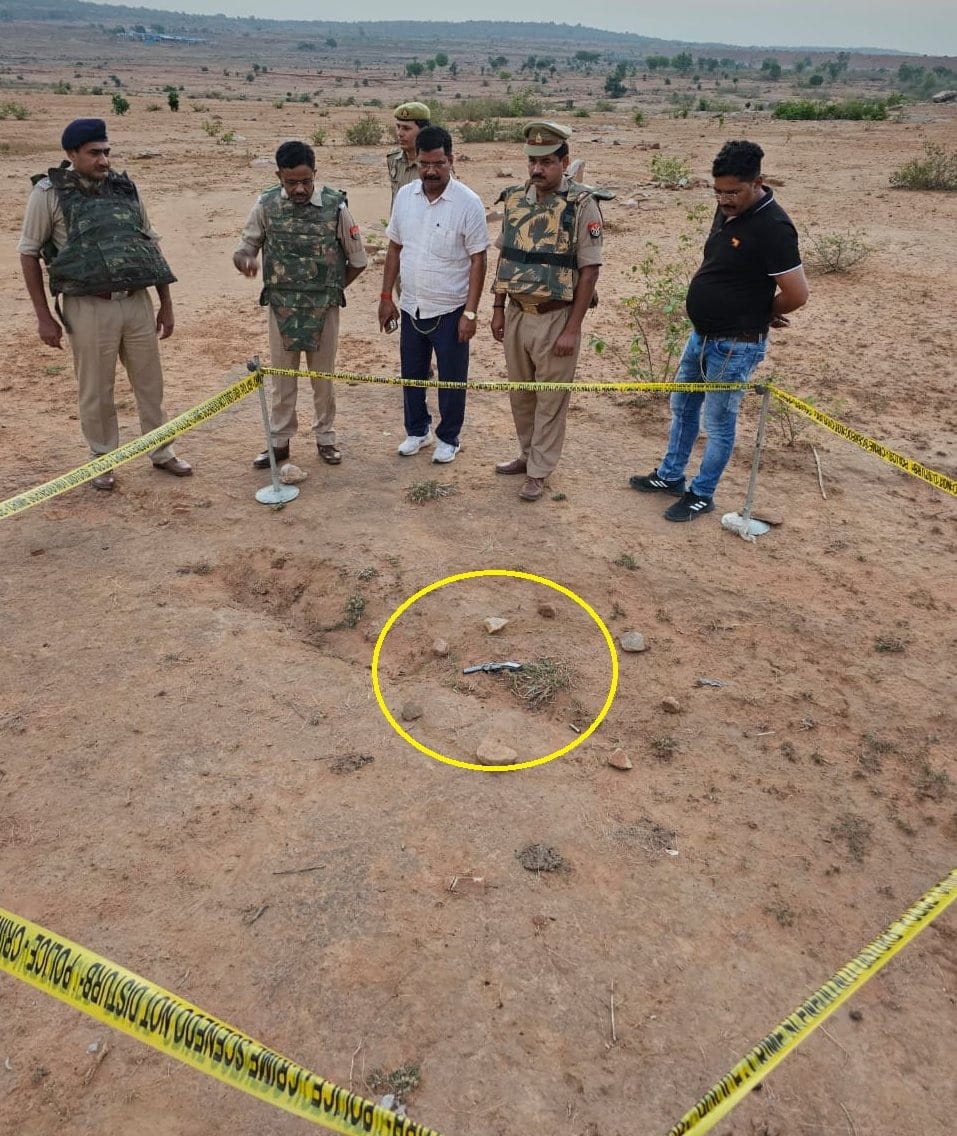 Mirzapur Encounter: Police encounter with animal smuggler with prize of 25 thousand, caught in siege, shot in