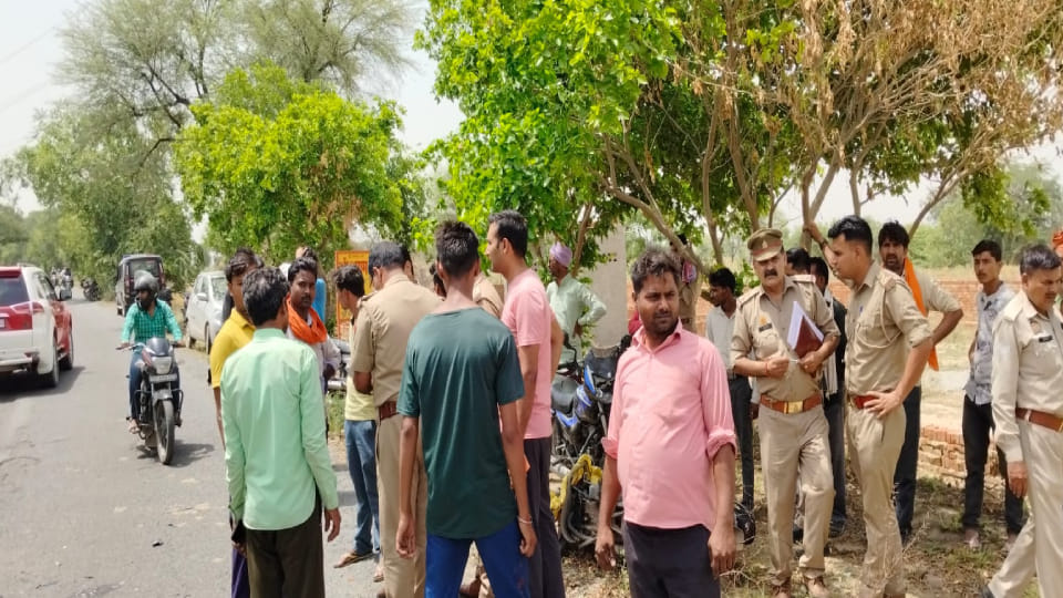 Two youths died in bike collision in Agra while condition of two is critical