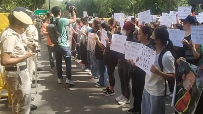 People of Kuki community protested outside Home Minister's house Shah allowed to meet
