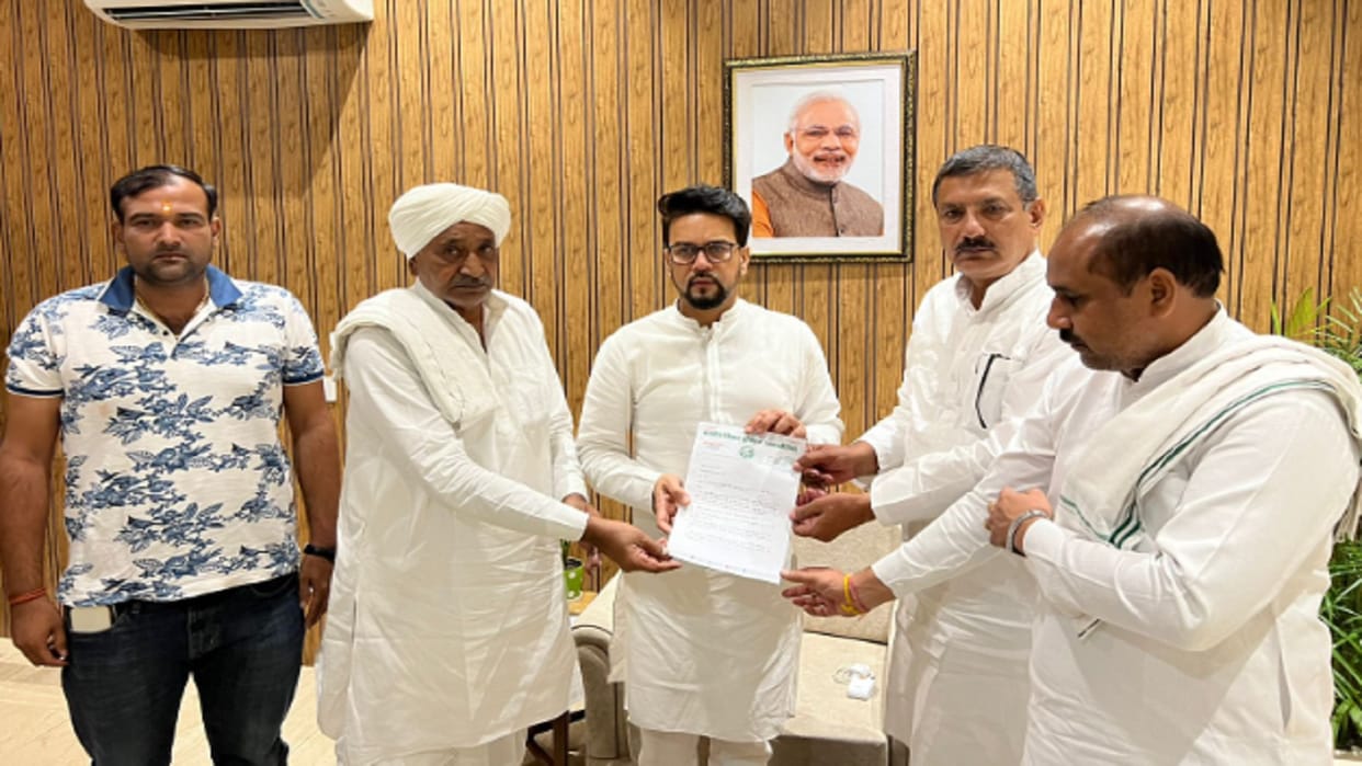 UP: Delegation of Bhakiyu Apolitical met Sports Minister