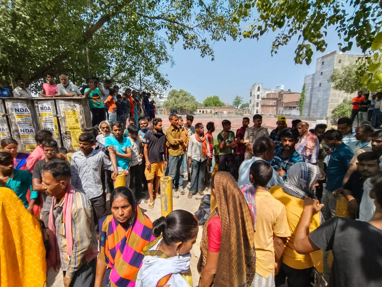 Varanasi: A young man died due to drowning while bathing in a puddle, sensation spread in the area, police on