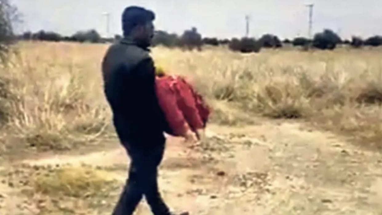 Rajasthan girl was abducted and taken to forest carrying her in her lap now politics is hot