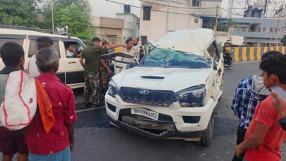 Patna Road Accident: Mining Department vehicle overturned on Atal Path, two vehicles collided, 4 injured