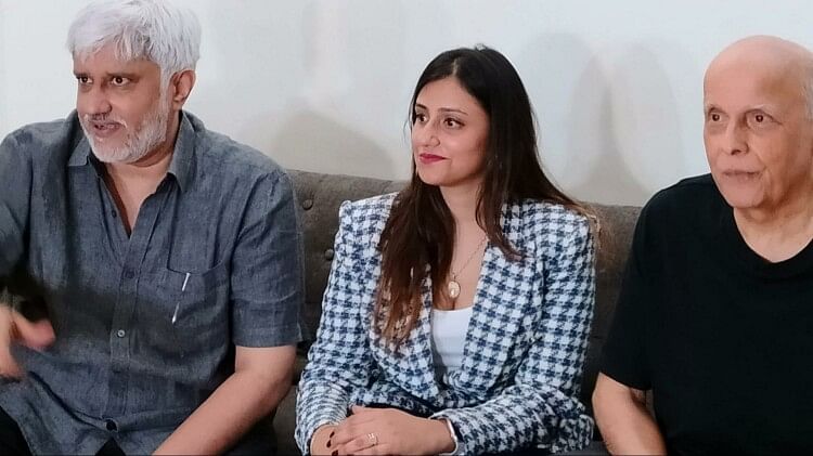 1920 Horrors Of The Heart Vikram Bhatt Krishna Bhatt Film Press Conference Mahesh Bhatt Got emotional