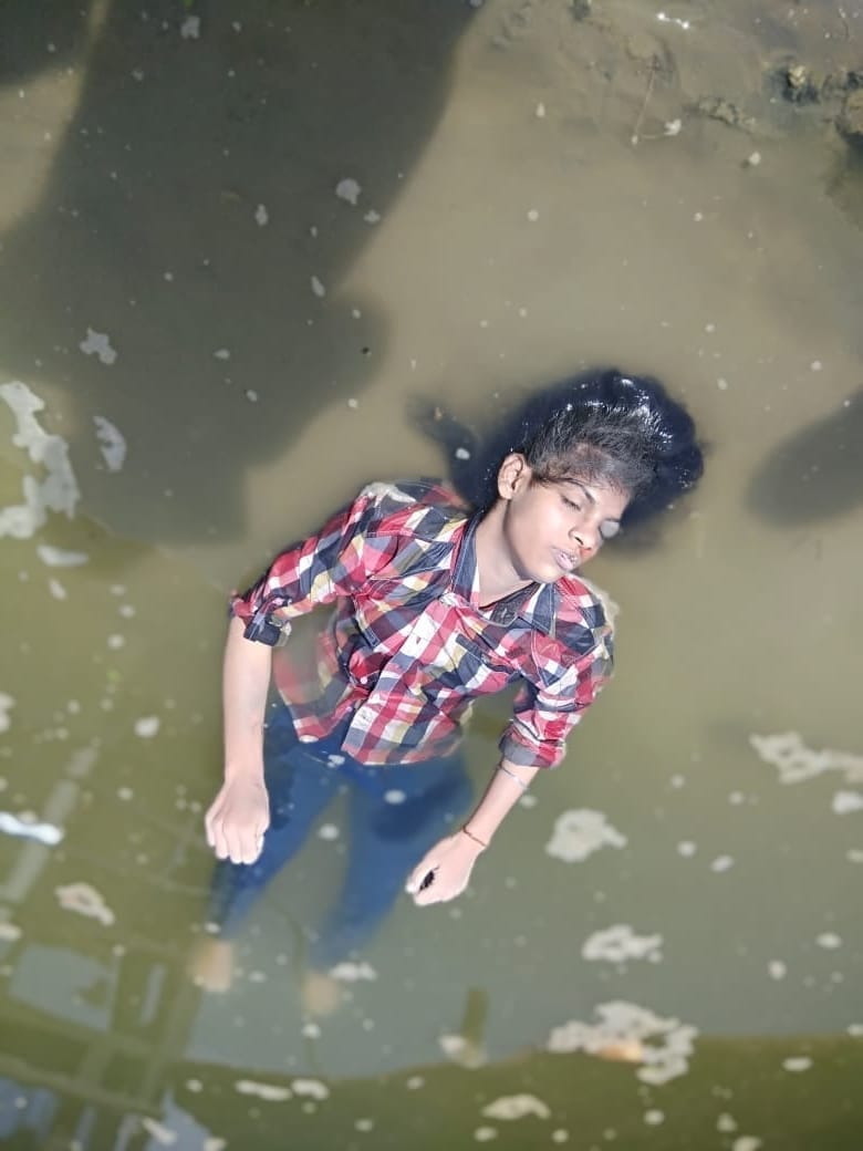 Varanasi: Dead body of a girl found in river Ganges at Balua Ghat