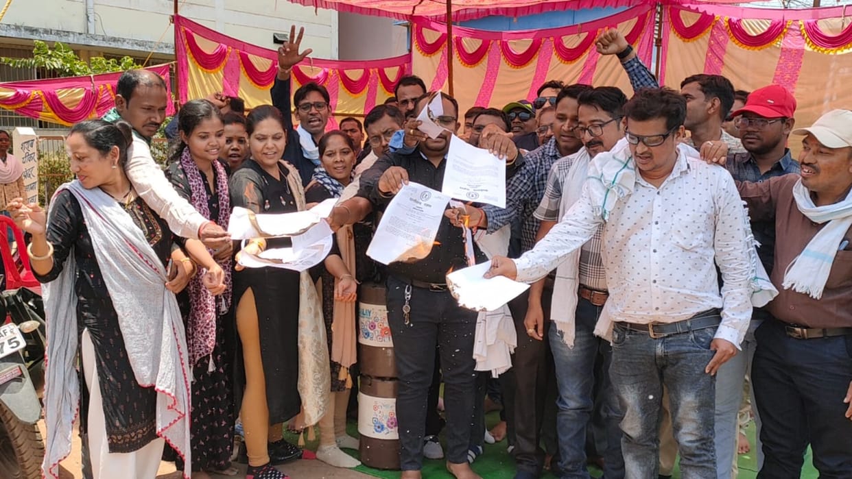 chhattisgarh Patwaris furious over ESMA imposition burnt order copies in balod