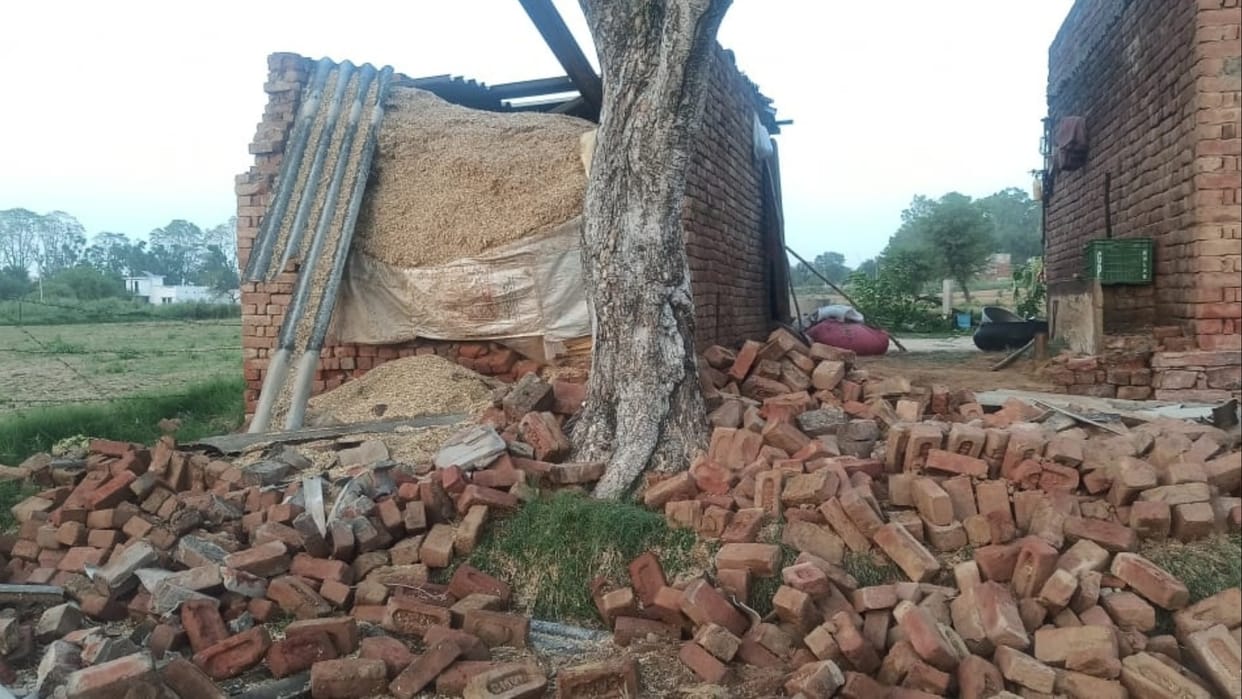 Mahendragarh: Wall collapses on elderly couple due to storm, remains buried for 16 hours, woman dies