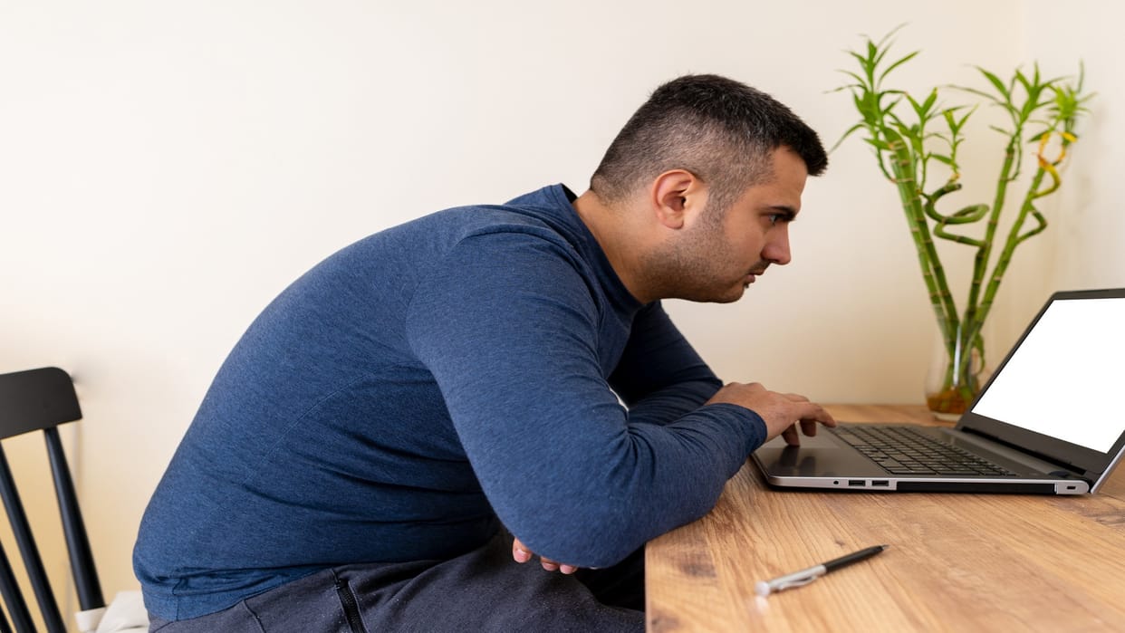 Yoga Asanas to Reduce Neck Humps Follow These Exercise in Your Routine For Hunchback