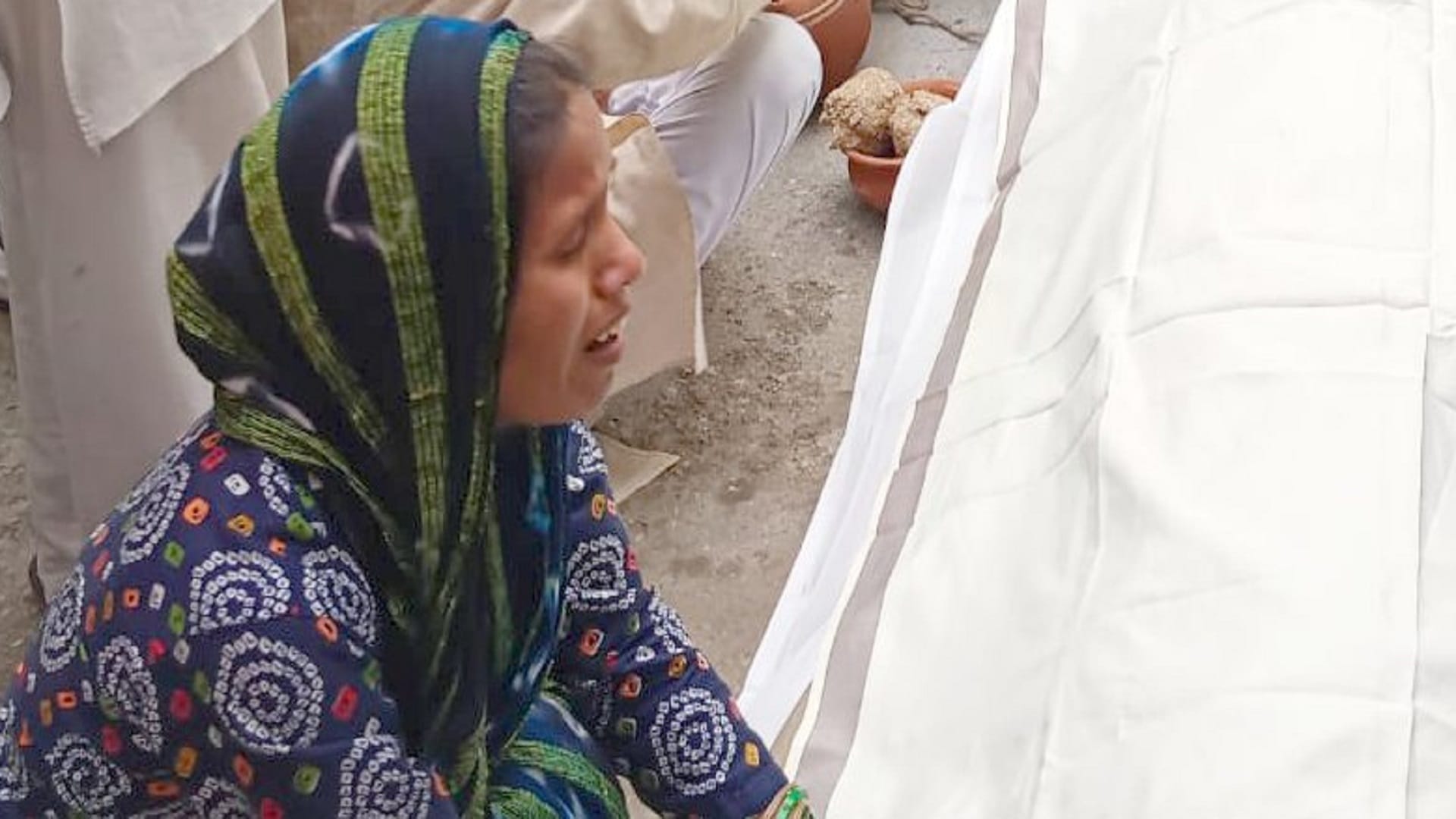 Shamli: Some peoples attended in funeral of Sanjeev Jeeva and police were deployed at various places