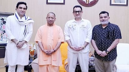 Main Atal hoon team along with pankaj tripathi meets up cm yogi adityanath at lucknow