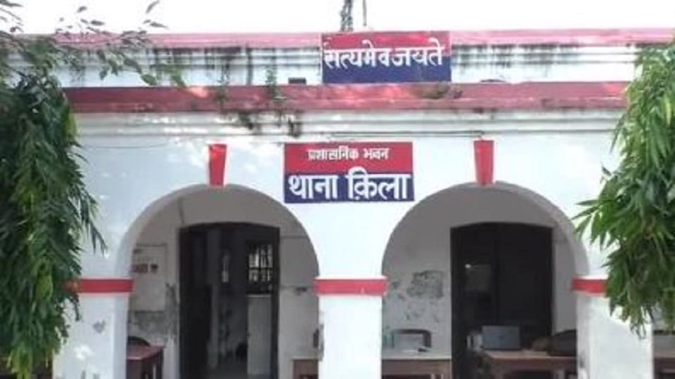 family members tried to burn the girl alive after love marriage in bareilly