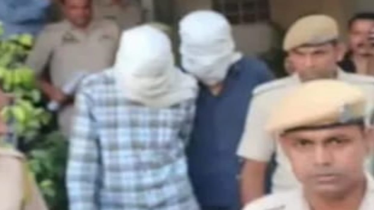 Rajasthan IB and police team arrested two smugglers from Jammu Kashmir who were absconding in Ajmer