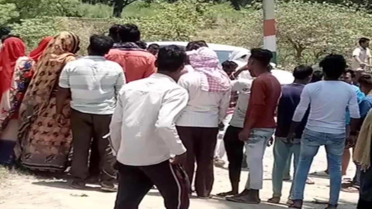 young man beaten by tying him to tree in sant kabir nagar