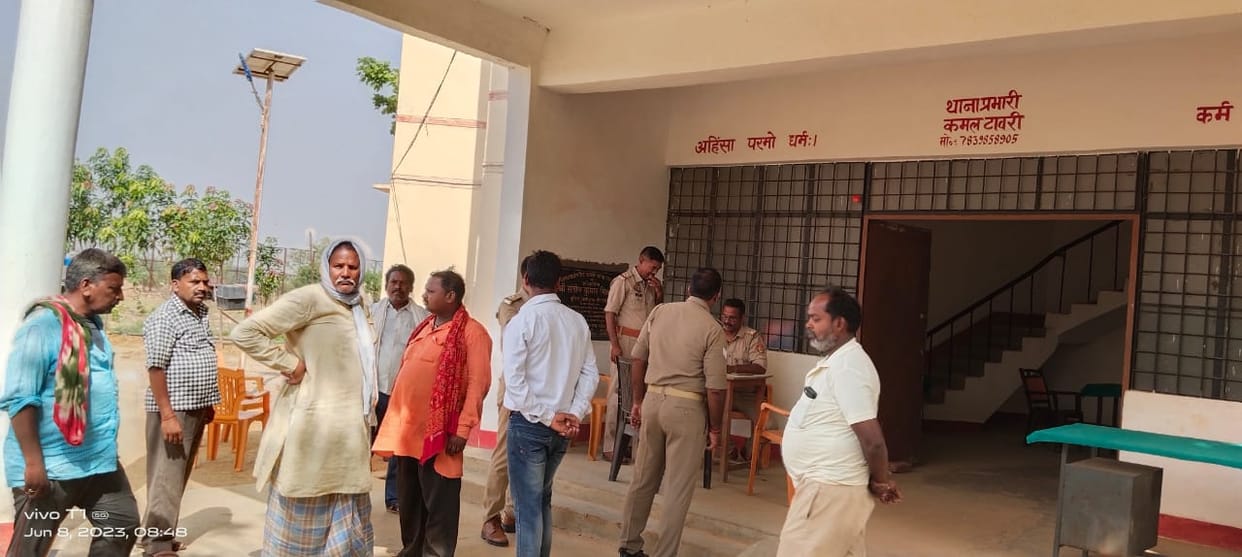 Mirzapur Accident news: Bike rammed into brick laden trolley, four people died on the spot, investigation cont