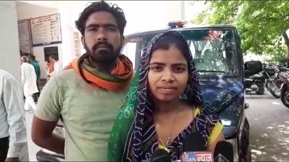 Burned sister plowed ashes in field girl reached the police alive Said Sir I am safe with my husband