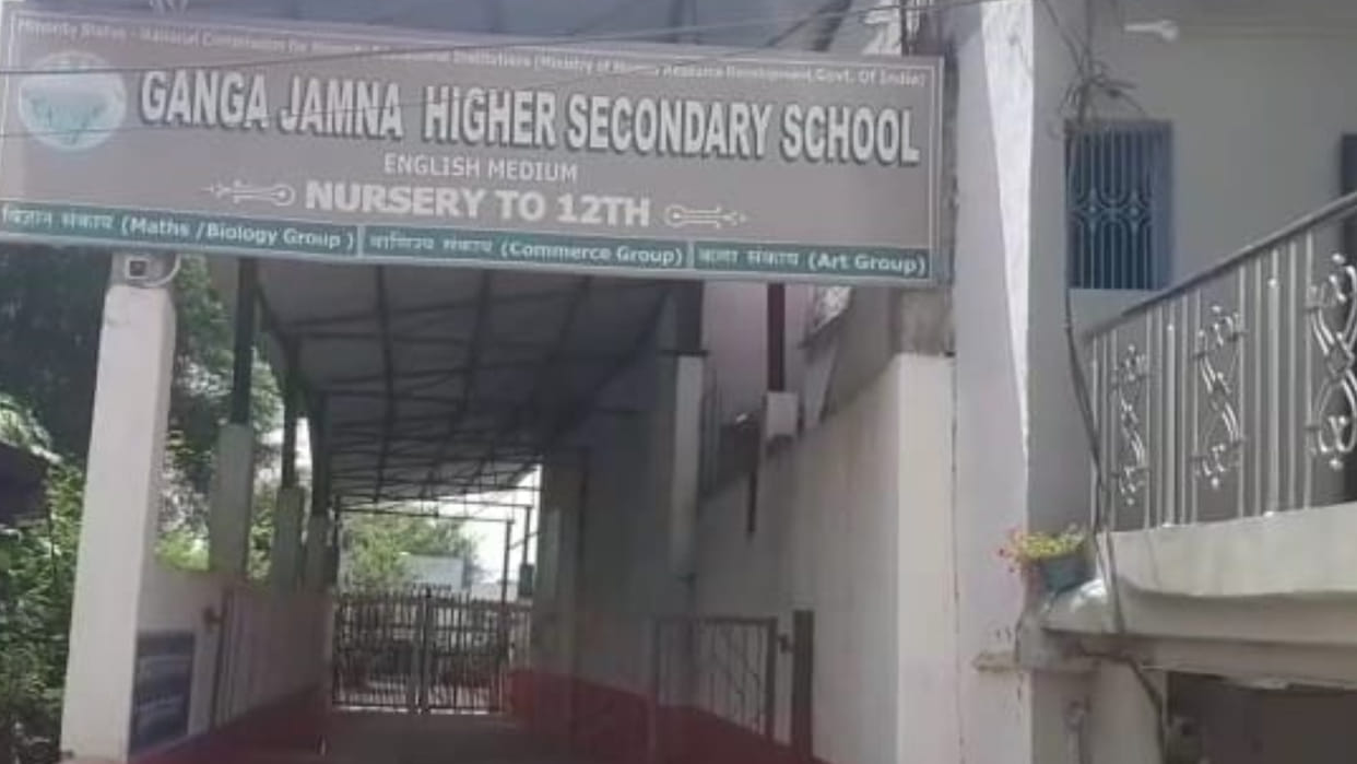 Damoh News: Late night police raid at the house of Ganga Jamna school operators, interrogation of the relative