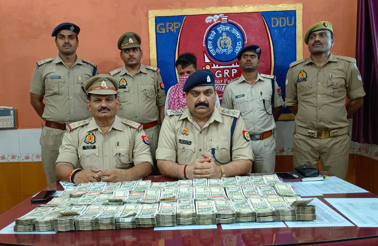 So much cash was found in bag of rail passenger at pddu junction by grp and rpf