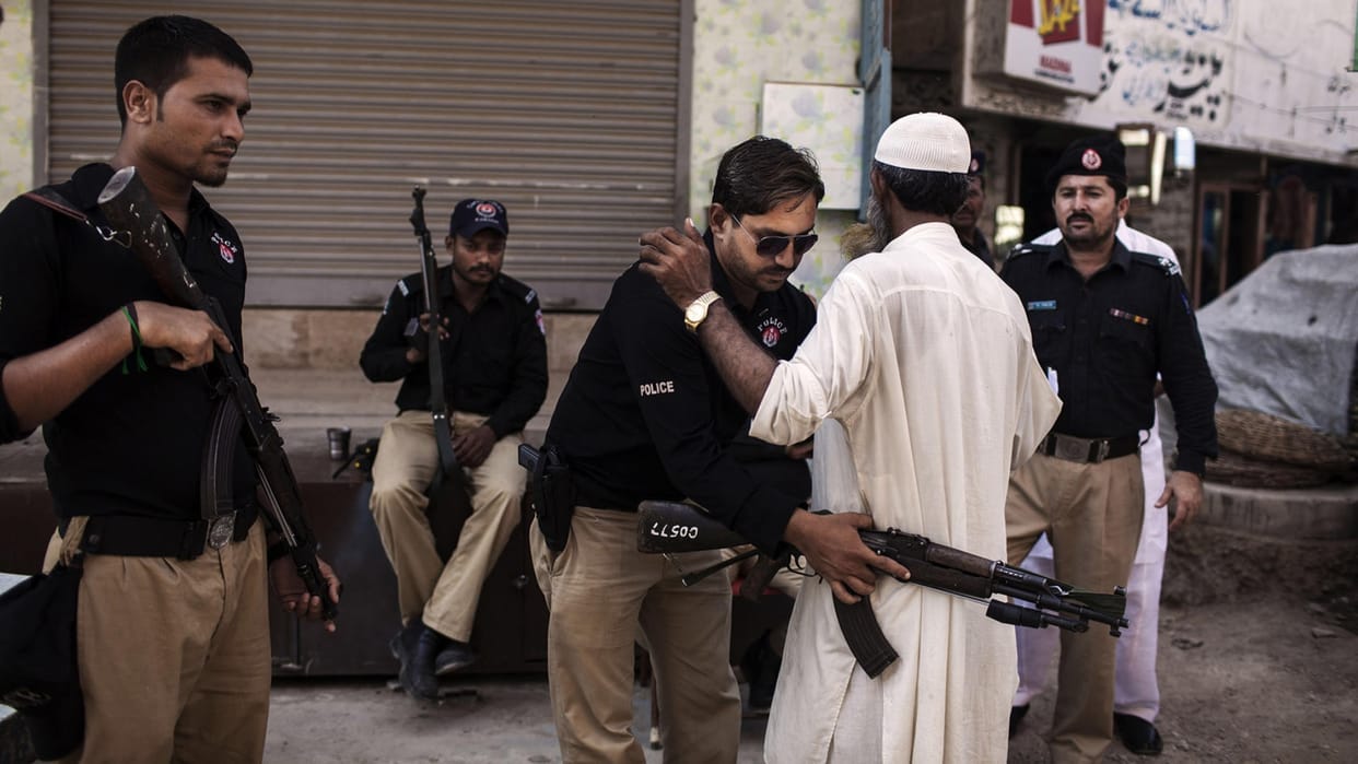 Pakistan: Street crimes are increasing in Pakistan amid of inflation, children getting addicted to drugs