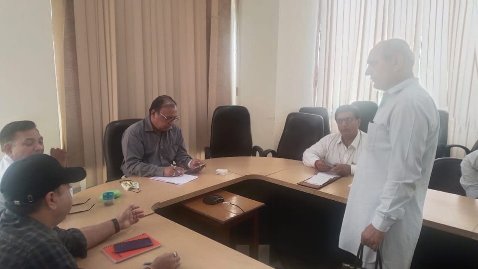 Chairman of Consumer Forum heard problems in Electricity Corporation In Rohtak