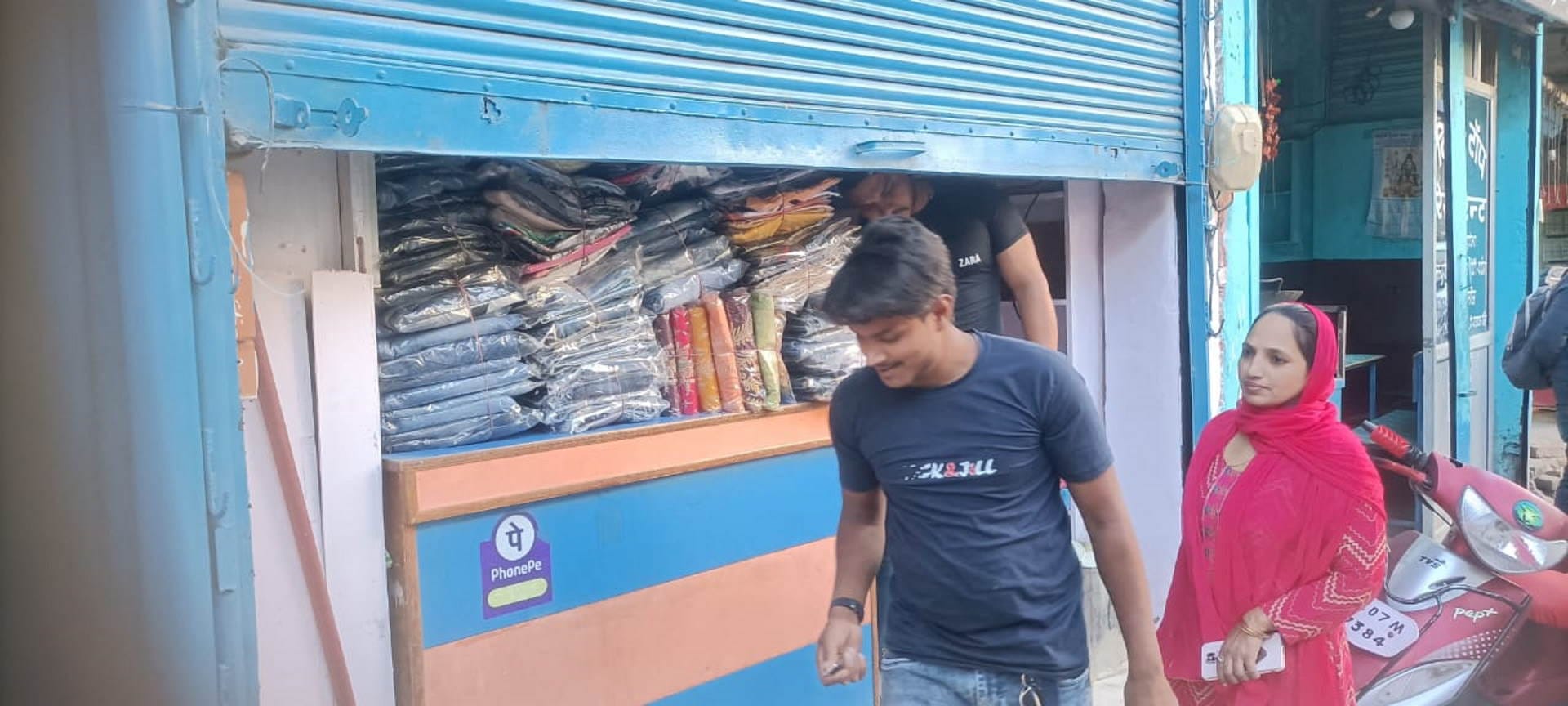 Uttarkashi purola 22 shops of Muslim community opened in Purola 10 families returned Uttarakhand news in hindi