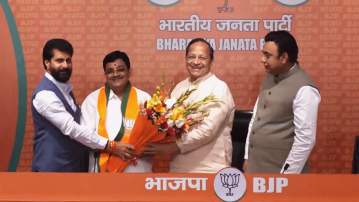 Former MP Vasudevan Maitreyan expelled from aiadmk joined BJP