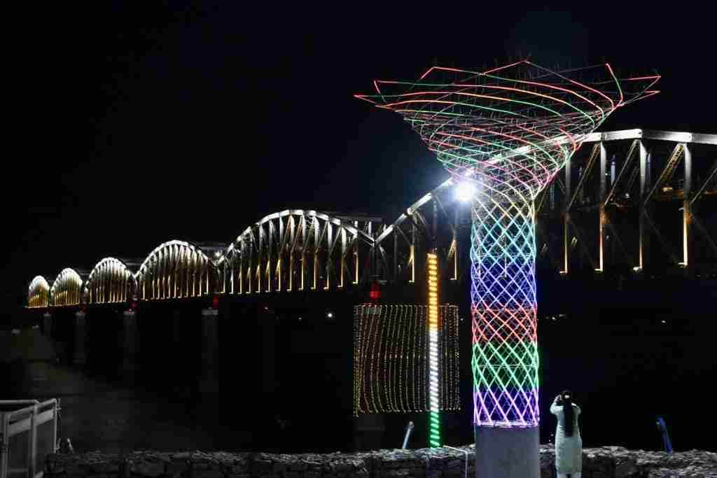 G20 Summit Varanasi lit up with ornamental towers seeing these colorful pictures