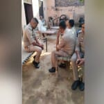 पुलिस ने किया नजरबंद।