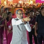 शिवराज सिंह चौहान ने सिंगल क्लिक के जरिये लाड़ली बहनों के खाते में पैसे ट्रांसफर किए।